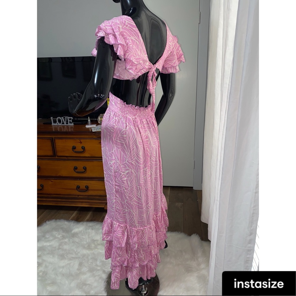 Maxi Dress 💕 - Picture 3 of 11